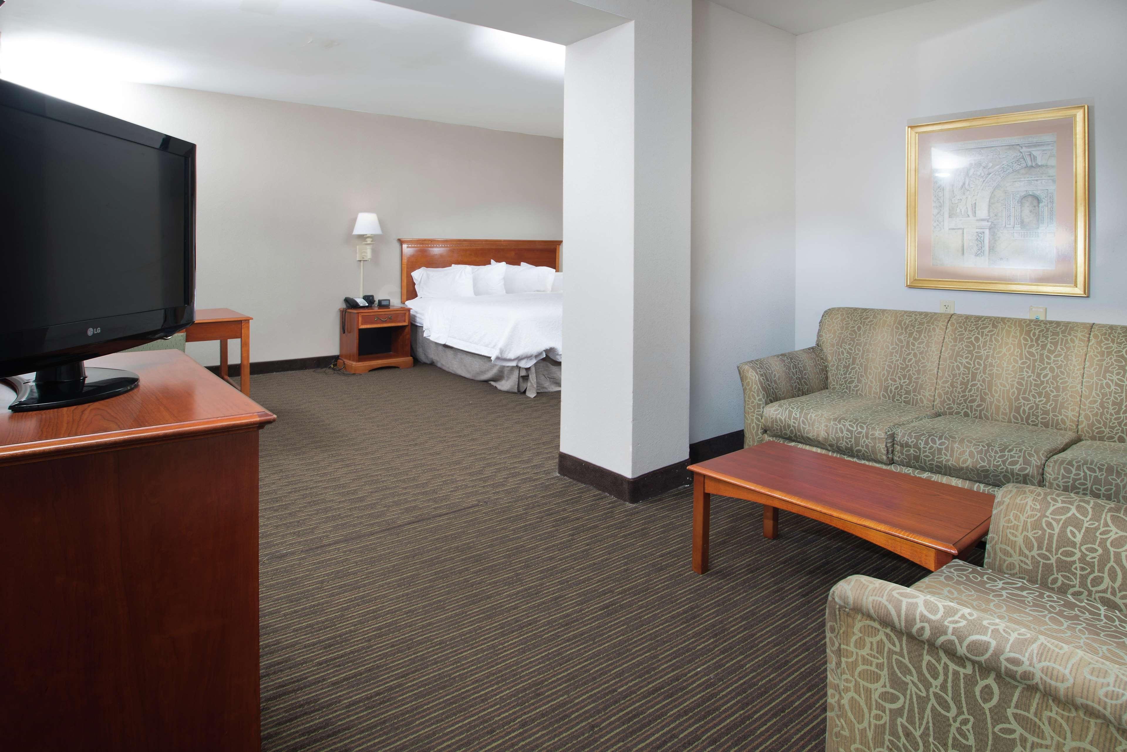 Hampton Inn Linden Kültér fotó