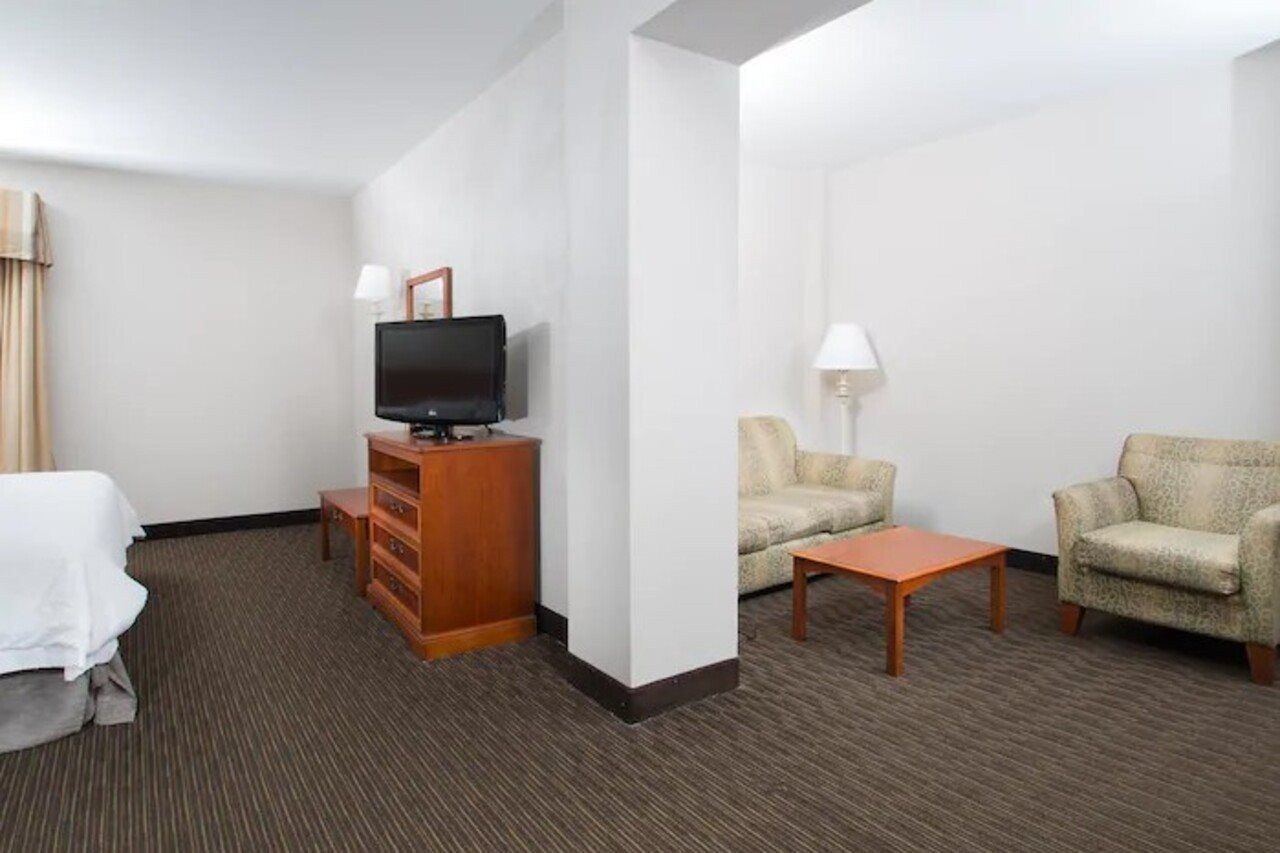 Hampton Inn Linden Kültér fotó